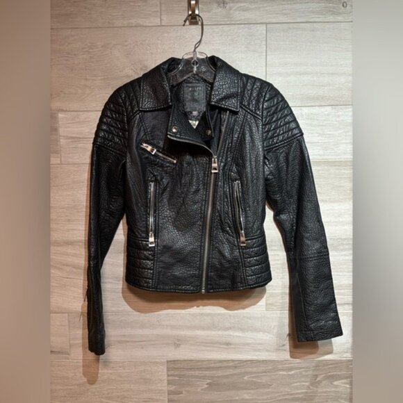 Guess motorcycle style jacket black size small - Like new! - Picture 10 of 10